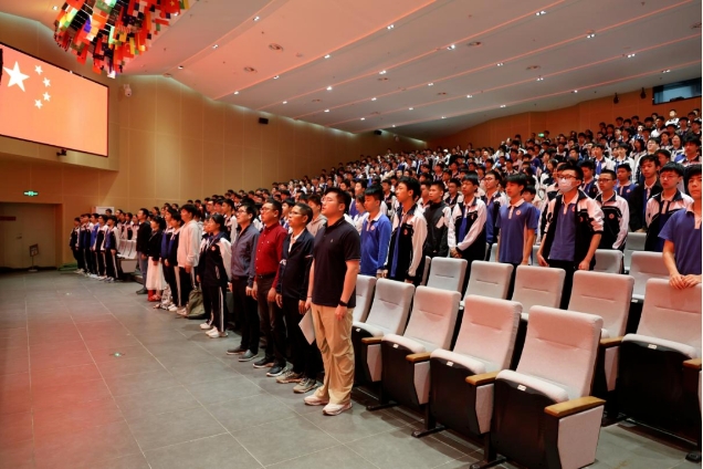 高一年级学生大会