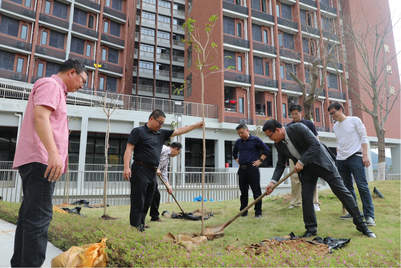 第114个国际植树节活动