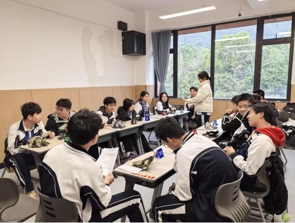 明远高中“逻辑狼人杀”活动点燃读书季