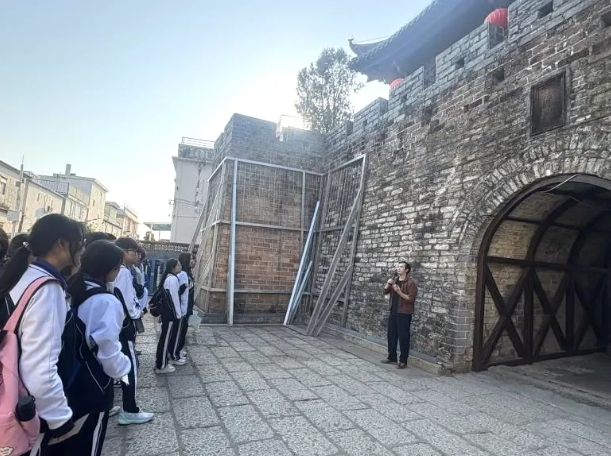 明远高中学生大鹏所城文创项目式学习实践纪实