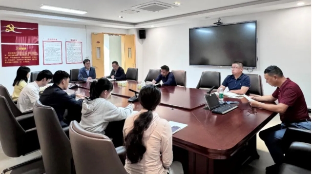 明远高中适岗老师中期座谈会