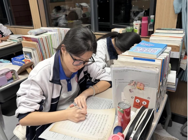 书写莎翁十四行诗，感受东西方艺术之美