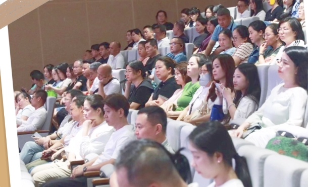 家校携手同行，共筑高三征程